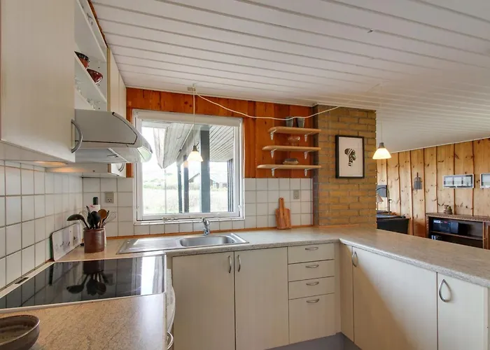Monna - From The Sea By Interhome